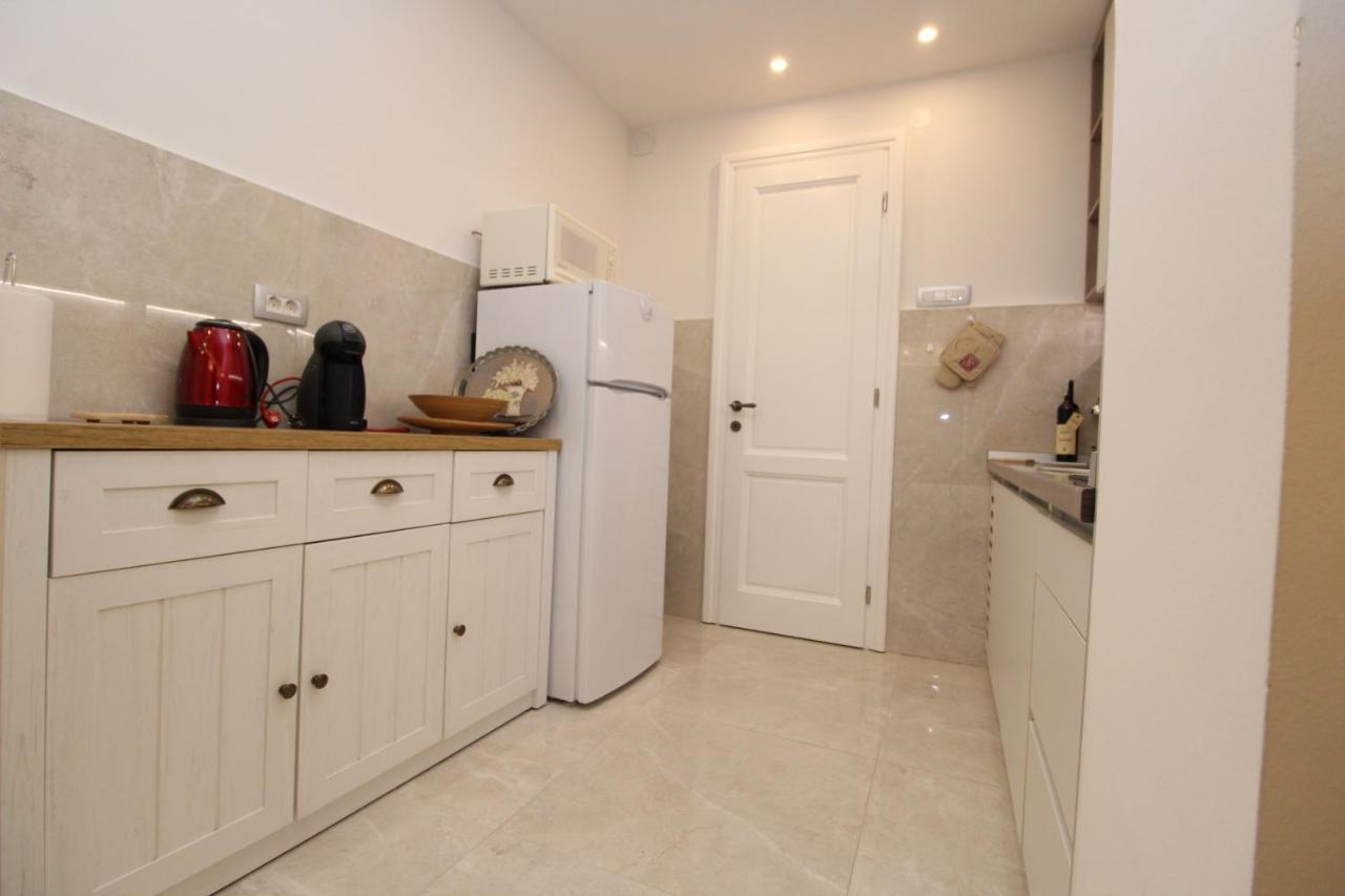 Apartman Centar Sa Sigurnim Parkingom Сараево Экстерьер фото