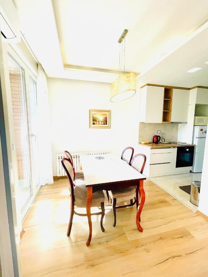 Apartman Centar Sa Sigurnim Parkingom Сараево Экстерьер фото